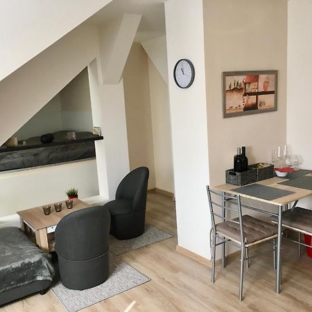 Sebastian Apartments Тршебонь Экстерьер фото