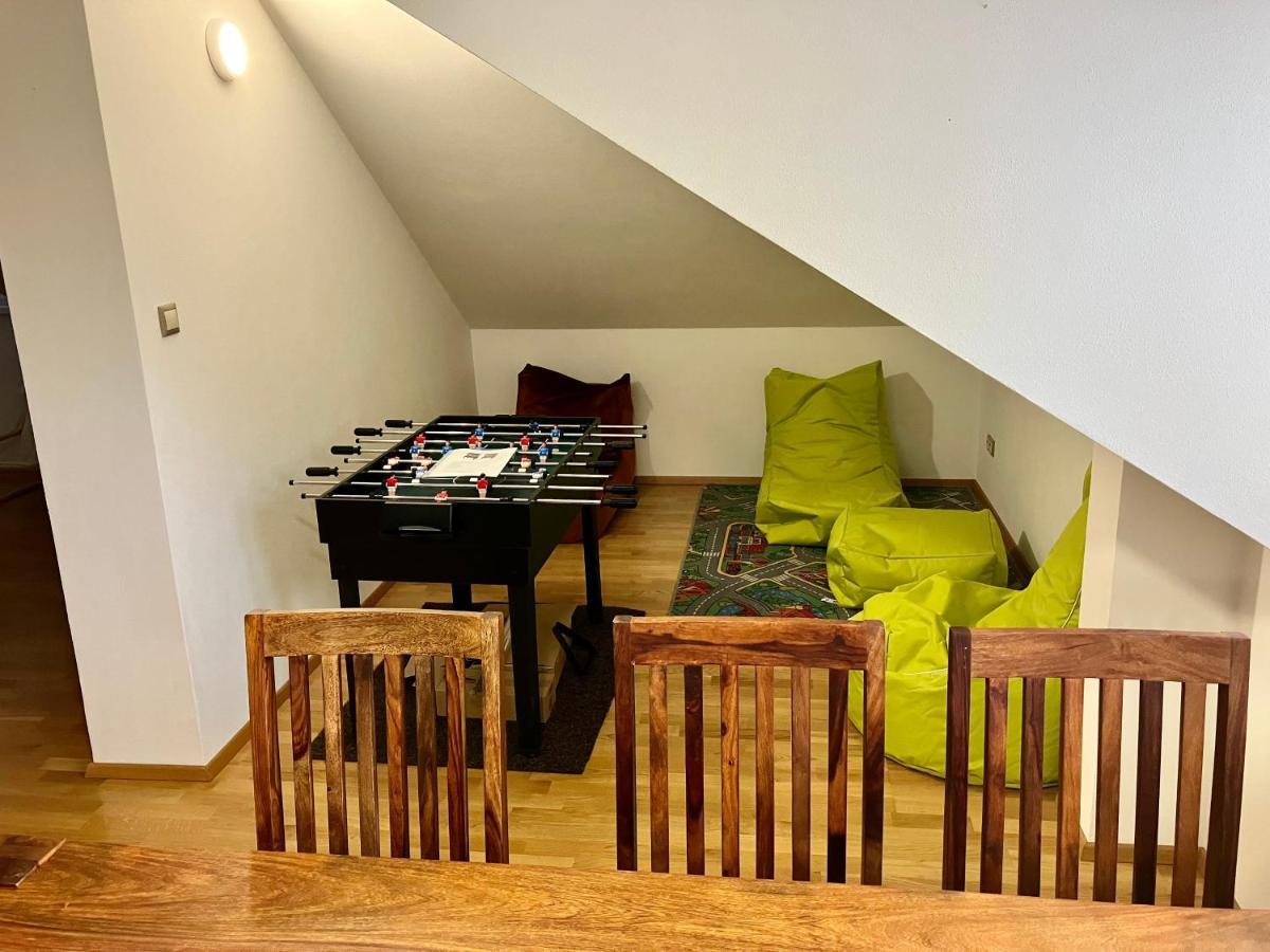 Sebastian Apartments Тршебонь Экстерьер фото
