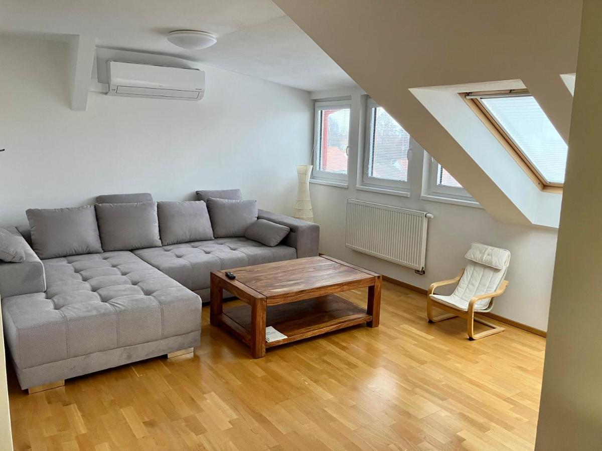 Sebastian Apartments Тршебонь Экстерьер фото