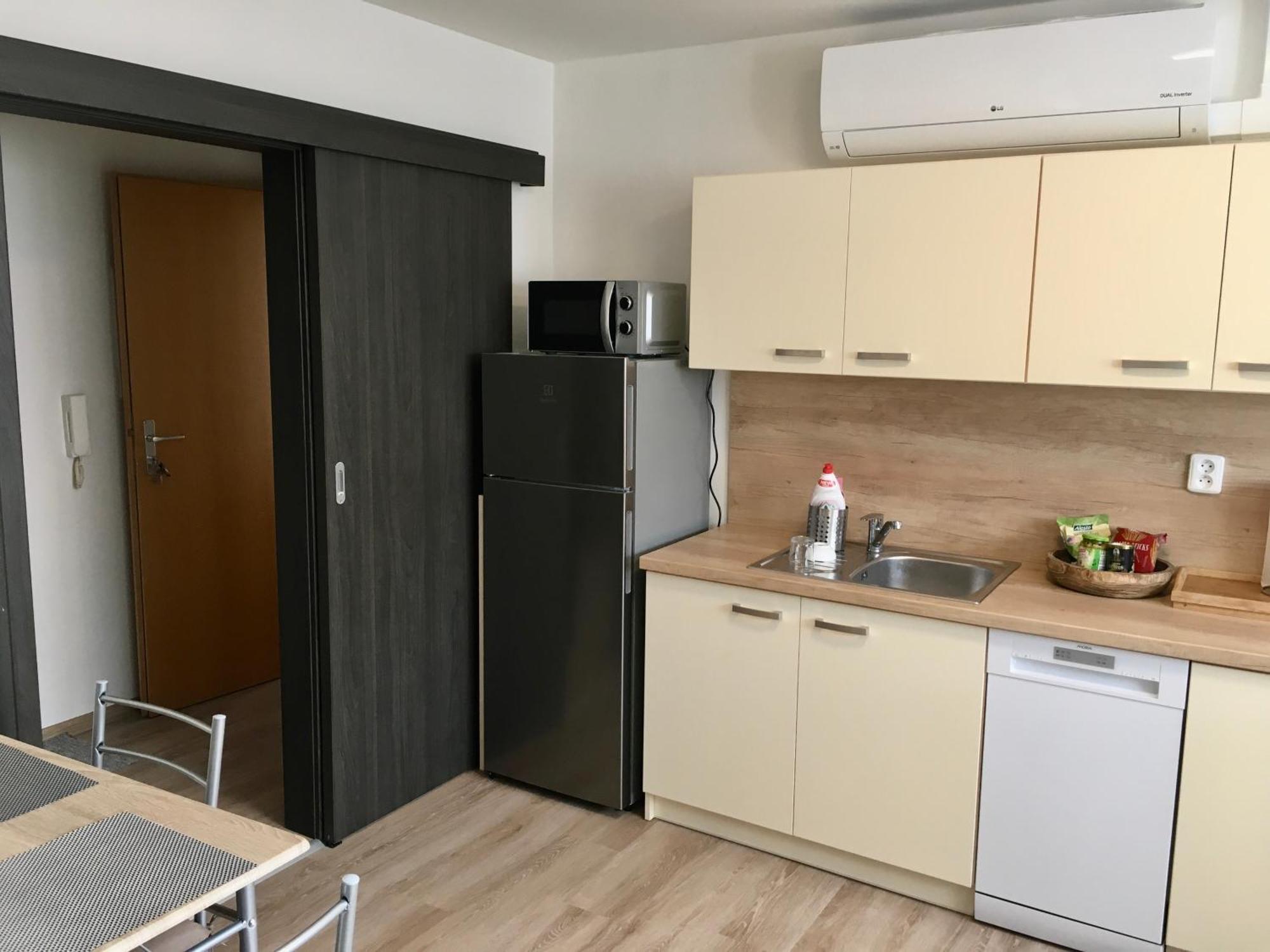 Sebastian Apartments Тршебонь Экстерьер фото